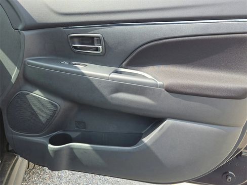 Used 2025 Mitsubishi Outlander Sport LE image 22
