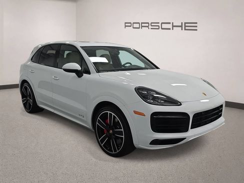 Certified 2022 Porsche Cayenne GTS AWD/4WD image 8