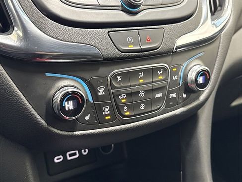 Certified 2022 Chevrolet Equinox LT image 19
