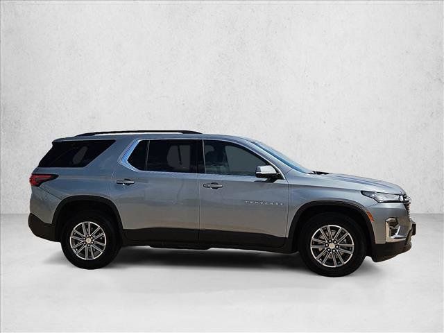 Used 2023 Chevrolet Traverse LT FWD image 4
