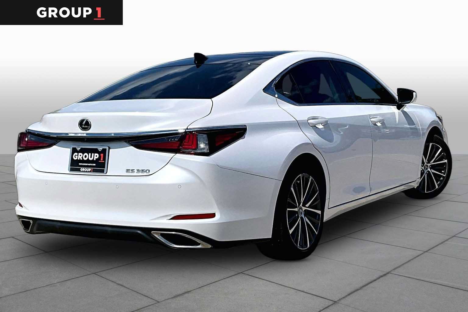 Used 2023 Lexus ES 350 w/ Premium Package FWD image 11