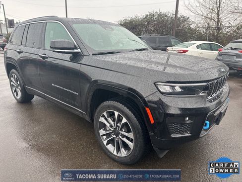 Used 2024 Jeep Grand Cherokee Overland w/ Luxury Tech Group IV image 11