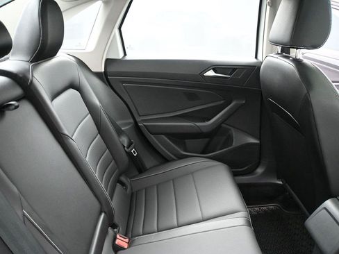 Used 2023 Volkswagen Jetta SE w/ Panoramic Sunroof Package FWD image 21