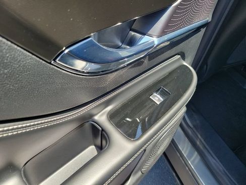 Used 2025 Lincoln Corsair FWD image 12