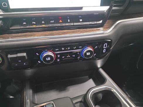 Used 2024 GMC Sierra 1500 Elevation w/ Elevation Premium Package AWD/4WD image 24