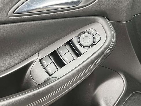 Used 2023 Buick Encore GX Preferred w/ Cold Weather Comfort Package FWD image 18