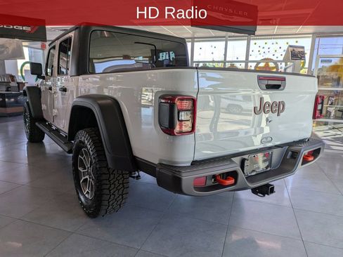 New 2026 Jeep Gladiator Mojave w/ Technology Group AWD/4WD image 8