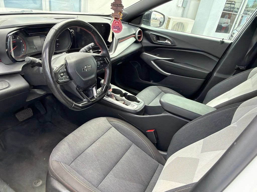 Used 2024 Chevrolet Trax RS w/ Driver Confidence Package FWD image 7