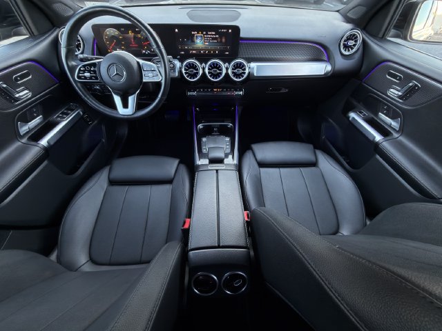 Used 2022 Mercedes-Benz GLB 250 4MATIC w/ Premium Package Lite image 7