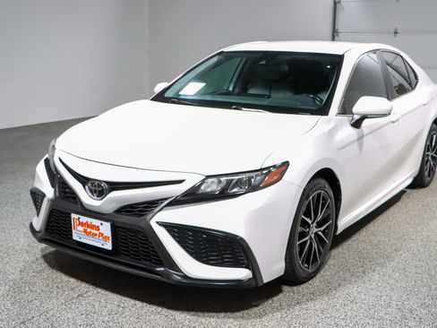 Used 2023 Toyota Camry SE FWD image 29