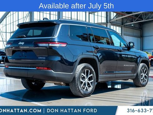 Used 2023 Jeep Grand Cherokee L Limited AWD/4WD image 33