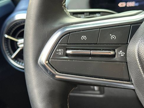 Used 2025 Chevrolet Equinox EV LT w/ Convenience Package image 35