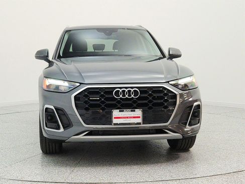 Used 2024 Audi Q5 2.0T Premium w/ Convenience Package AWD/4WD image 2
