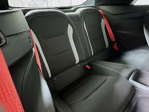 Used 2022 Chevrolet Camaro LT RWD image 27