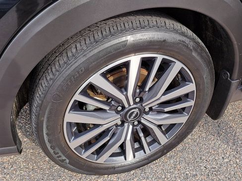 Used 2023 Nissan Kicks SV image 30