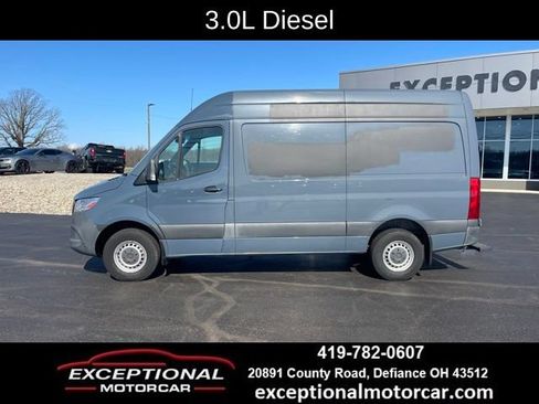 Used 2019 Mercedes-Benz Sprinter 144 image 2