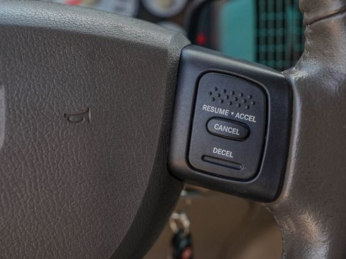 Used 2005 Dodge Ram 1500 Truck SLT image 28