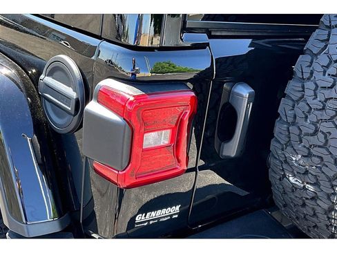 Certified 2023 Jeep Wrangler Unlimited Rubicon 392 w/ Trailer Tow Package AWD/4WD image 33