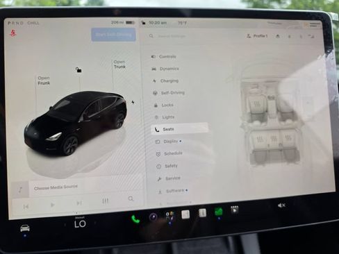Used 2025 Tesla Model Y Long Range AWD/4WD image 51