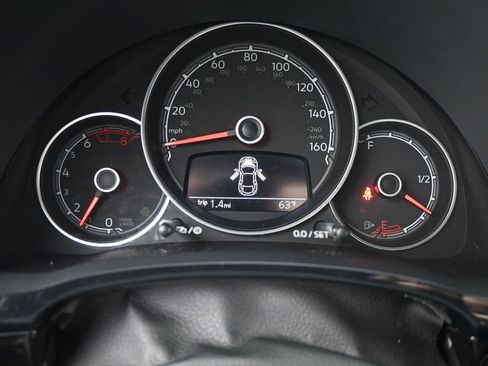 Used 2019 Volkswagen Beetle 2.0T S image 18