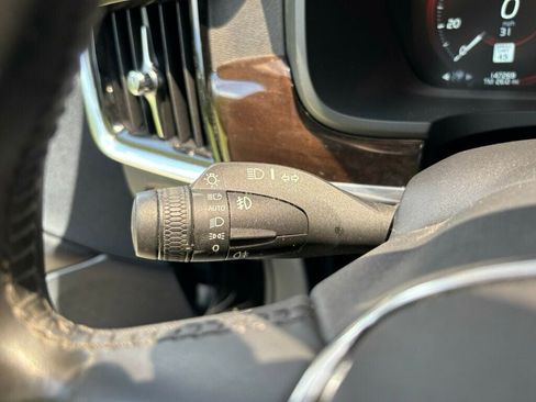 Used 2019 Volvo S90 T6 Momentum AWD/4WD image 32