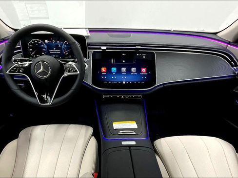 New 2026 Mercedes-Benz E 450 4MATIC Sedan image 5