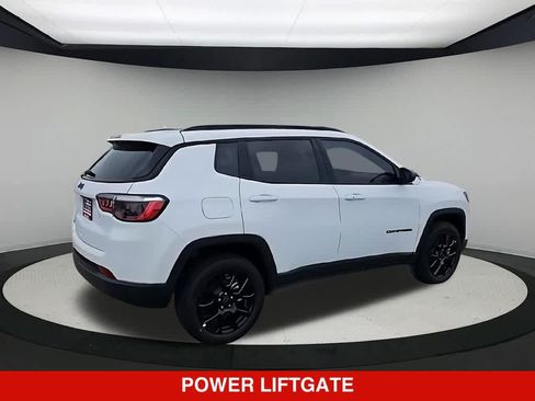 New 2026 Jeep Compass Latitude AWD/4WD image 8