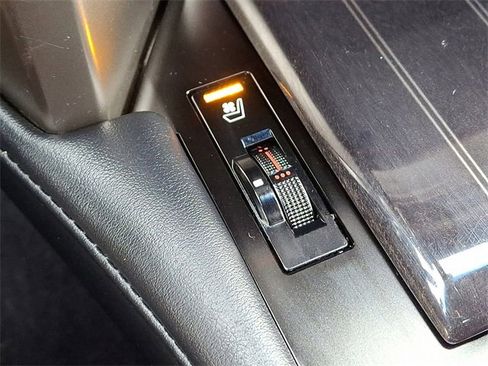 Used 2021 Lexus GX 460 Premium w/ Premium Package image 25