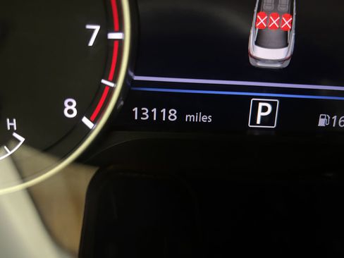 Used 2025 Nissan Sentra SV w/ Trunk Package FWD image 27