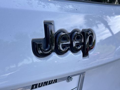 Used 2015 Jeep Grand Cherokee Altitude image 10