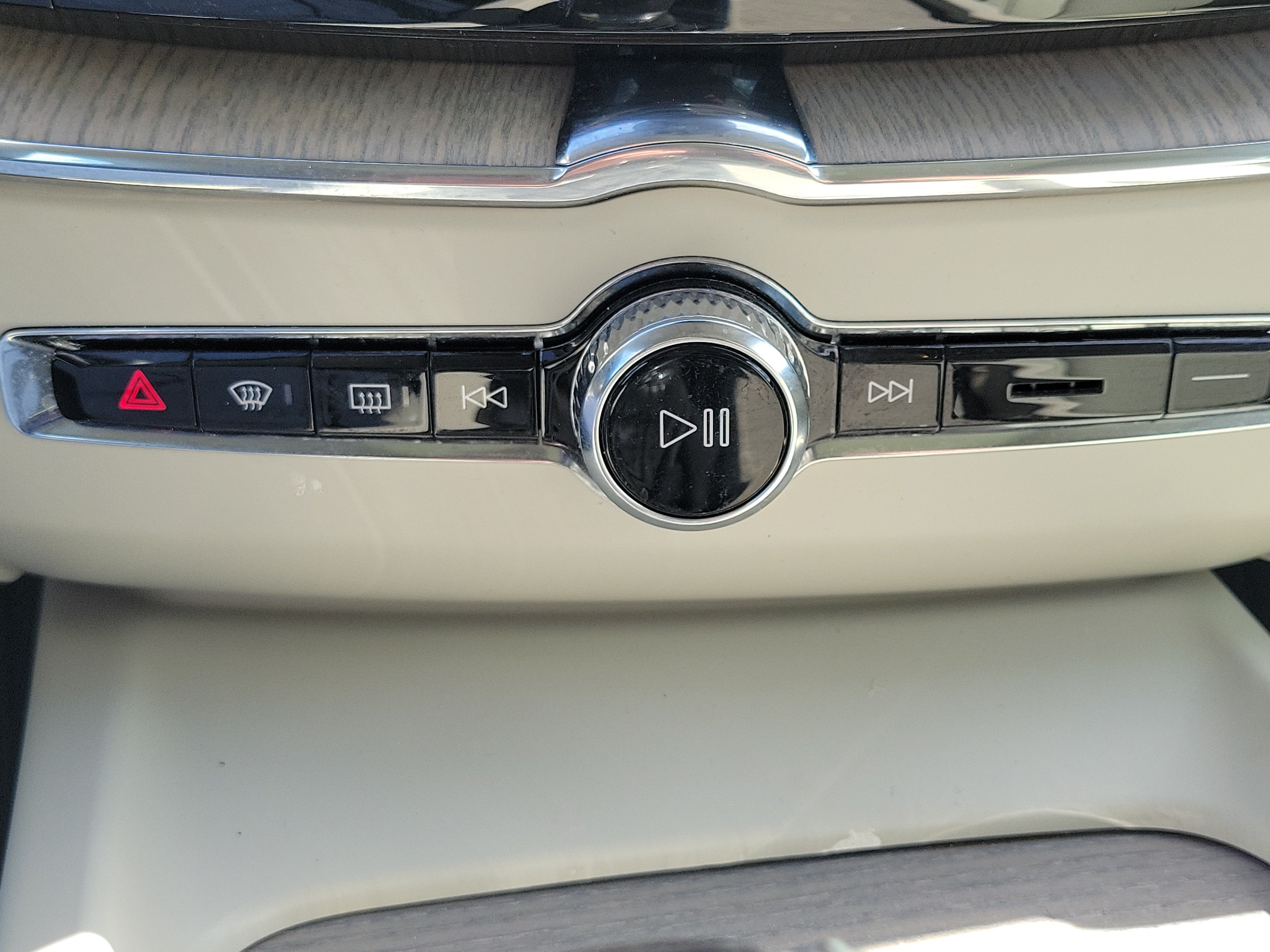 Used 2021 Volvo XC60 T5 Inscription w/ Protection Package Premier FWD image 29