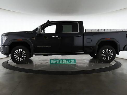 Used 2024 GMC Sierra 2500 Denali Ultimate w/ LPO, GMC Protection Package AWD/4WD image 9