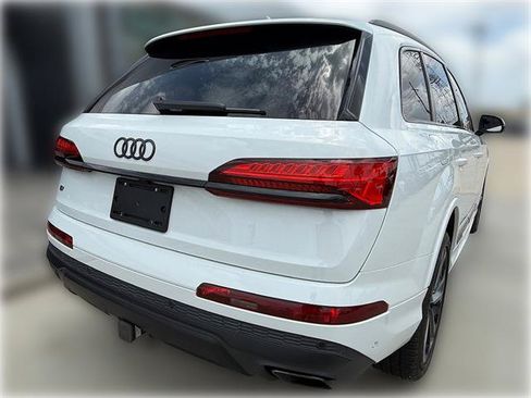 Used 2025 Audi Q7 3.0T Prestige AWD/4WD image 9