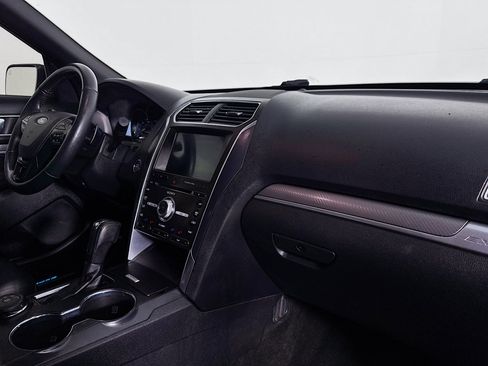 Used 2018 Ford Explorer Sport image 29