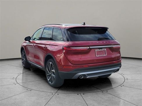 New 2026 Lincoln Corsair Reserve image 7