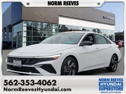 Certified 2025 Hyundai Elantra Sport image 1