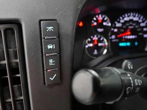 Used 2022 GMC Savana 2500 Extended RWD image 23