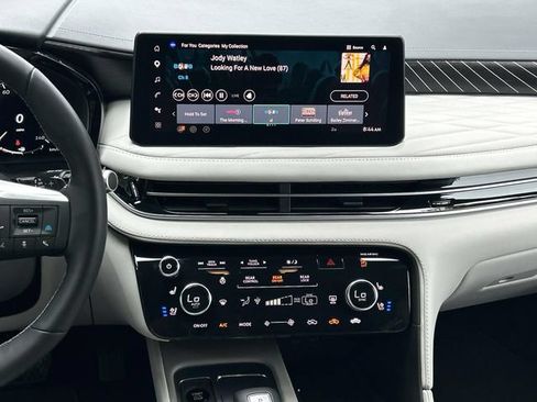 Certified 2026 INFINITI QX60 Autograph w/ Autograph Tech Package AWD/4WD image 17