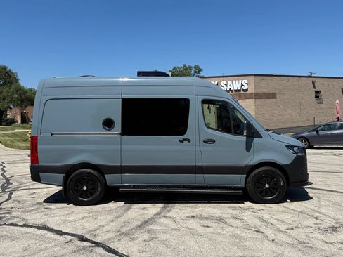 Used 2020 Mercedes-Benz Sprinter 2500 w/ Comfort Plus Package image 7