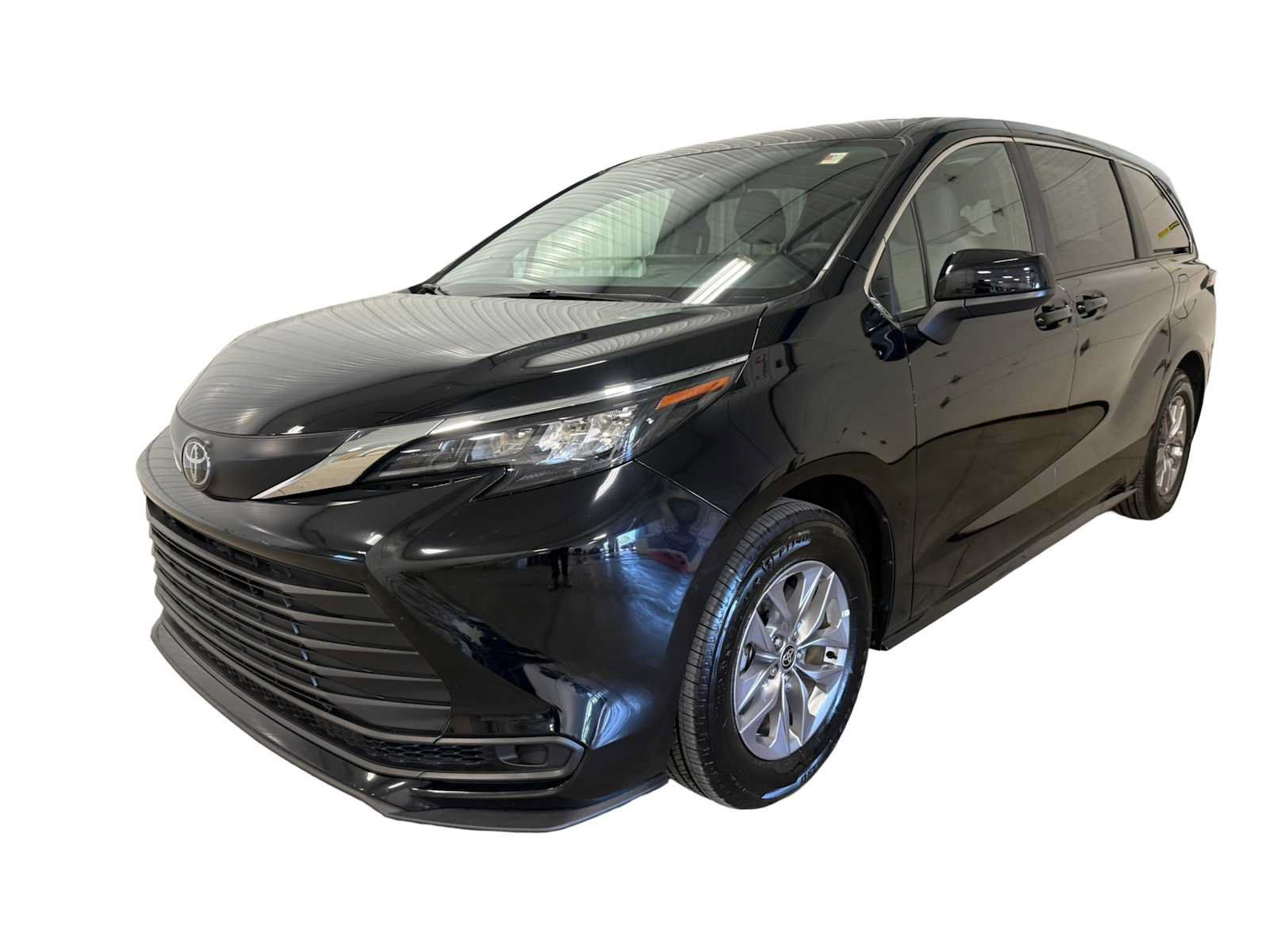 Used 2026 Toyota Sienna LE AWD/4WD image 1