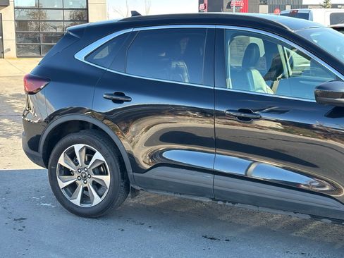 Used 2023 Ford Escape Platinum image 4