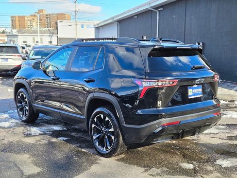 Used 2025 Chevrolet Equinox RS image 3