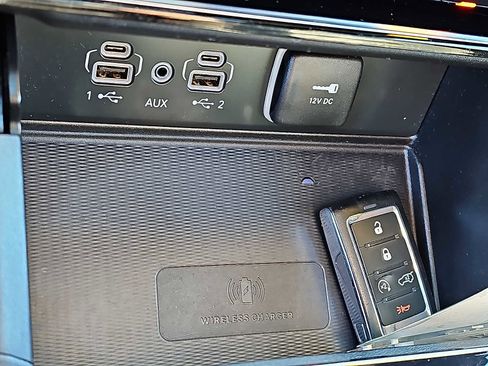 Used 2023 Jeep Grand Cherokee L Laredo image 26