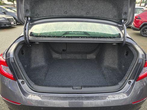 Used 2020 Honda Accord Touring image 16