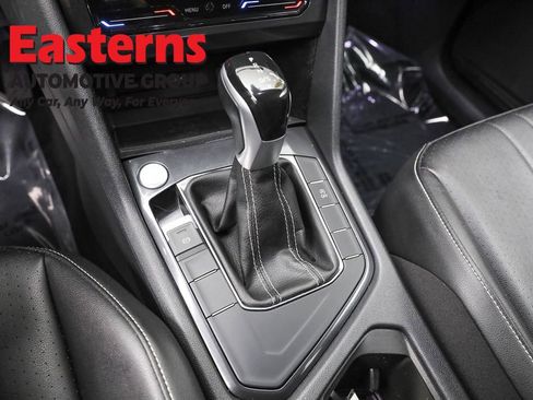 Used 2023 Volkswagen Tiguan SE image 13