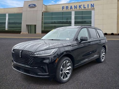 New 2026 Lincoln Aviator AWD w/ Jet Appearance Package image 3