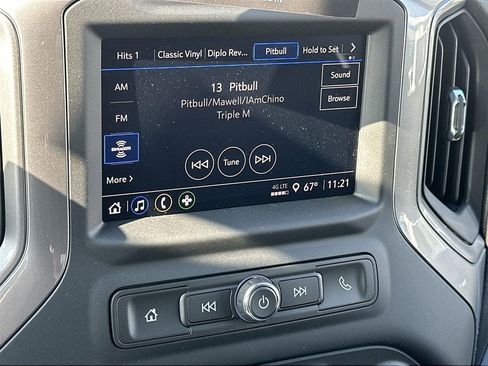 Used 2024 Chevrolet Silverado 2500 Custom w/ Custom Value Package image 5