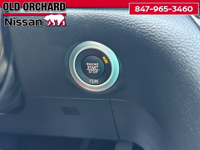 Used 2024 Chrysler Pacifica Touring FWD image 19