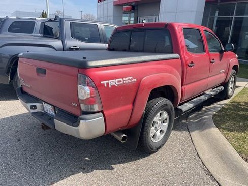 Used 2012 Toyota Tacoma 4x4 Double Cab w/ TRD Off-Road Pkg image 7
