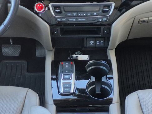 Certified 2020 Honda Ridgeline RTL-E image 10